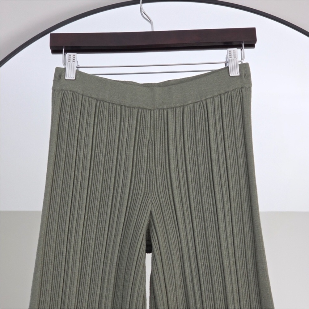 Aerie ribbed wide-leg pants in sage green Size S/P EUC - Picture 5 of 10